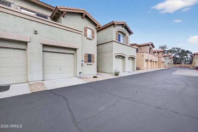 805 S SYCAMORE Avenue 216, Mesa, AZ 85202