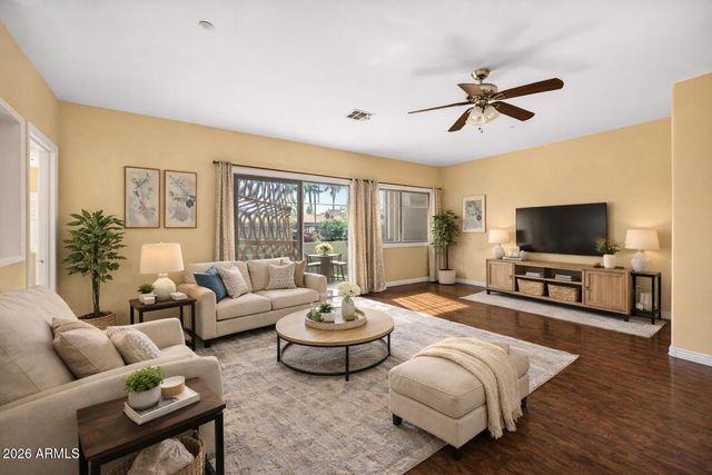 805 S SYCAMORE Avenue 216, Mesa, AZ 85202