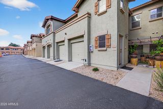 805 S SYCAMORE Avenue 216, Mesa, AZ 85202
