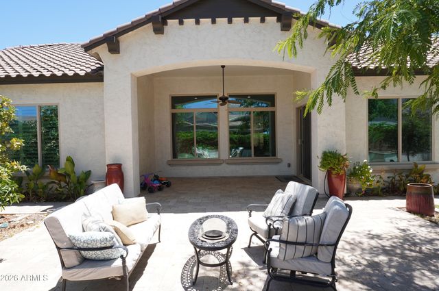 2910 E WILDHORSE Drive, Gilbert, AZ 85297