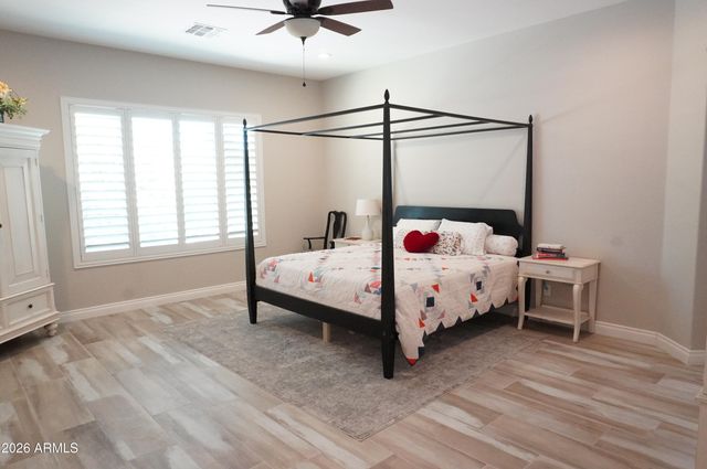 2910 E WILDHORSE Drive, Gilbert, AZ 85297