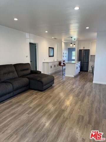 446 N California Street, Burbank, CA 91505