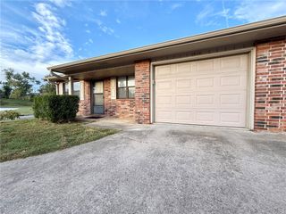 2613 W Oak Street, Rogers, AR 72756
