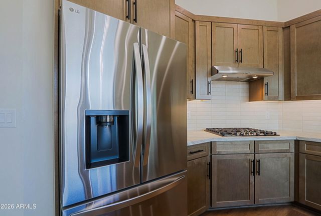 553 W CAVALRY Road, New River, AZ 85087