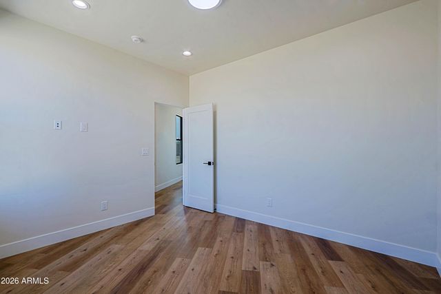 553 W CAVALRY Road, New River, AZ 85087