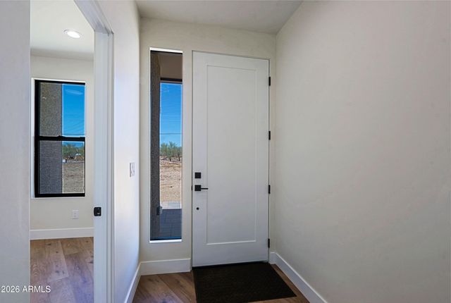 553 W CAVALRY Road, New River, AZ 85087