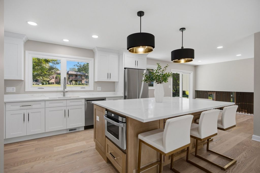 8009 Winter Circle, Downers Grove, IL 60516 — photo 3
