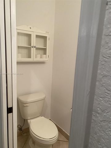 1659 Passion Vine Cir 18-4, Weston, FL 33326