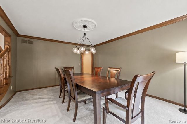 3015 Woodcreek Way, Bloomfield Charter Township, MI 48304