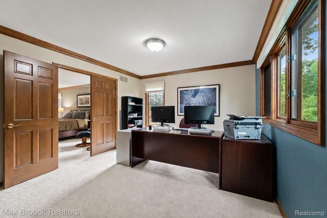 3015 Woodcreek Way, Bloomfield Charter Township, MI 48304