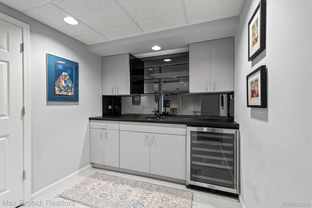 3015 Woodcreek Way, Bloomfield Charter Township, MI 48304