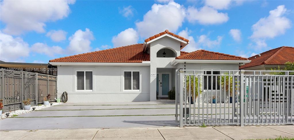 11397 SW 185th Ter, Miami, FL 33157