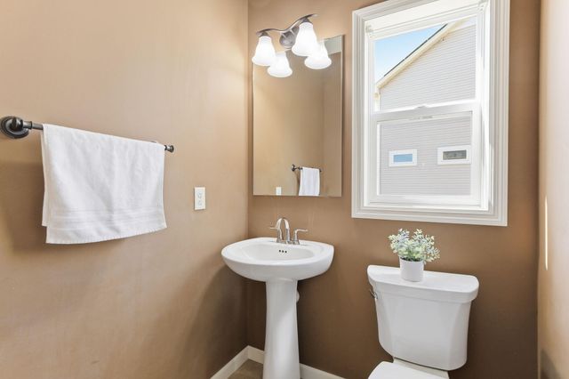 16471 Hawk Ridge Court NW, Prior Lake, MN 55372