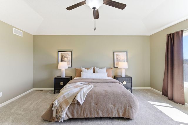 16471 Hawk Ridge Court NW, Prior Lake, MN 55372