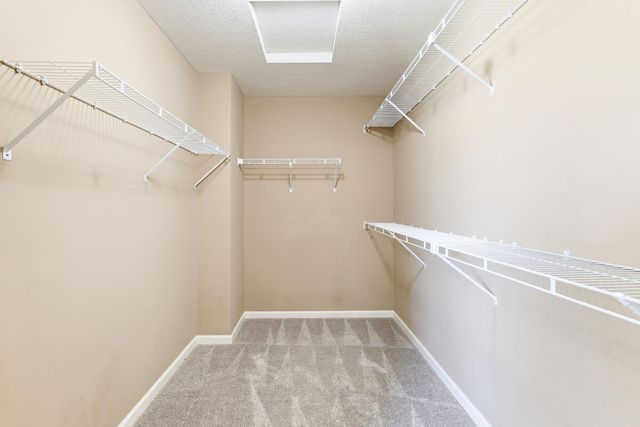 16471 Hawk Ridge Court NW, Prior Lake, MN 55372