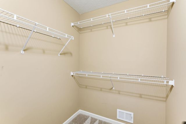 16471 Hawk Ridge Court NW, Prior Lake, MN 55372