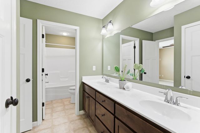 16471 Hawk Ridge Court NW, Prior Lake, MN 55372