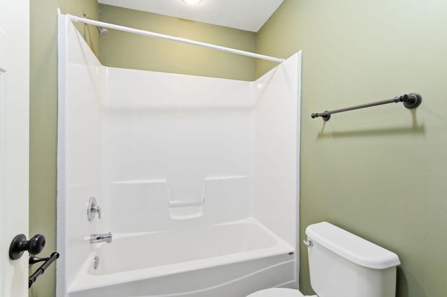 16471 Hawk Ridge Court NW, Prior Lake, MN 55372