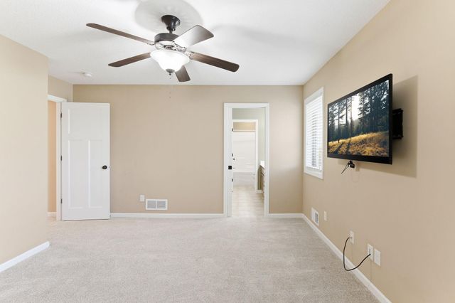 16471 Hawk Ridge Court NW, Prior Lake, MN 55372