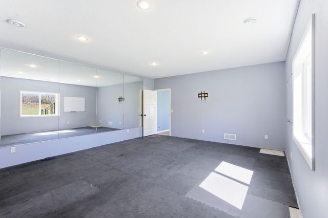 16471 Hawk Ridge Court NW, Prior Lake, MN 55372