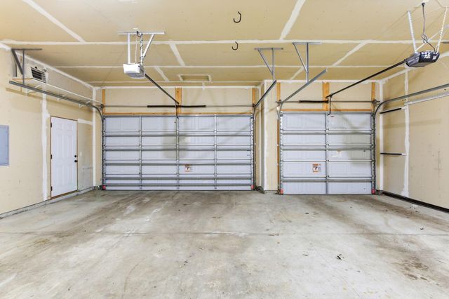 16471 Hawk Ridge Court NW, Prior Lake, MN 55372