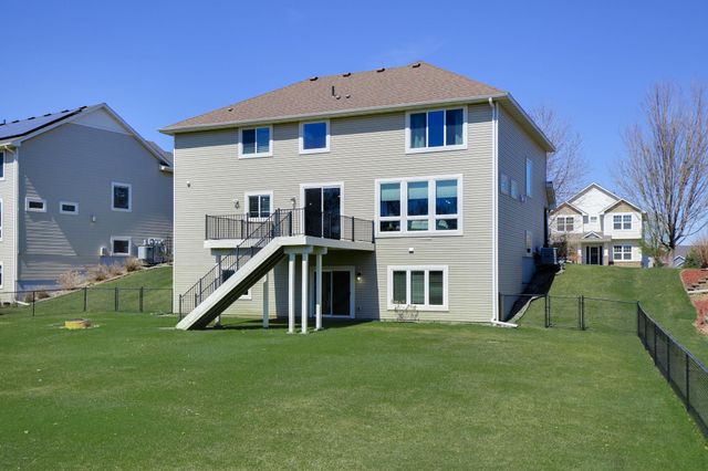 16471 Hawk Ridge Court NW, Prior Lake, MN 55372