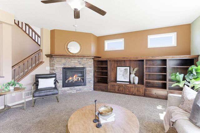 16471 Hawk Ridge Court NW, Prior Lake, MN 55372