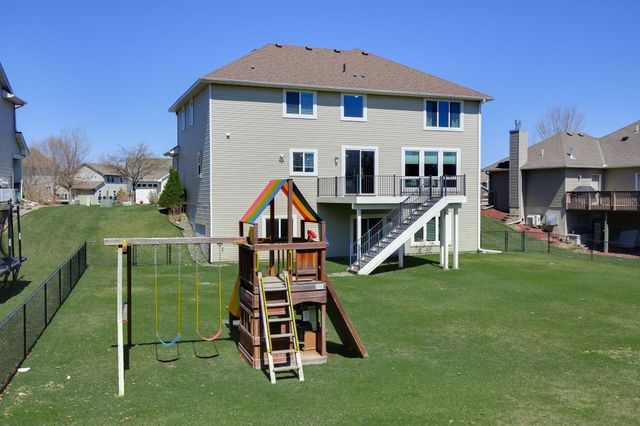 16471 Hawk Ridge Court NW, Prior Lake, MN 55372