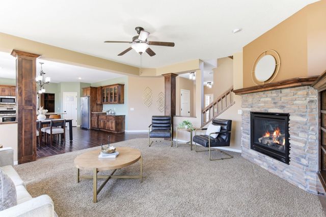 16471 Hawk Ridge Court NW, Prior Lake, MN 55372