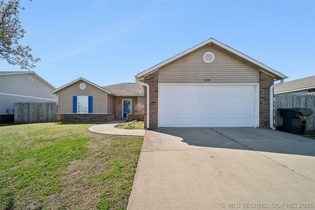 2001 N Chambers Avenue, Claremore, OK 74017