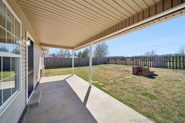 2001 N Chambers Avenue, Claremore, OK 74017