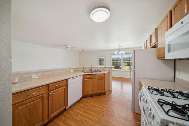 2001 N Chambers Avenue, Claremore, OK 74017