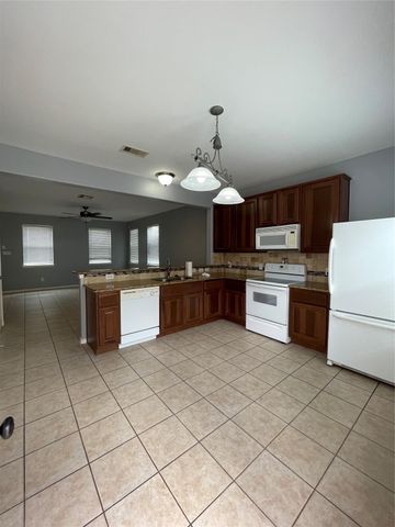 2117 Kemah Village Drive, Kemah, TX 77565