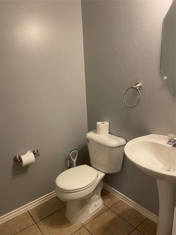 2117 Kemah Village Drive, Kemah, TX 77565
