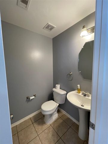 2117 Kemah Village Drive, Kemah, TX 77565