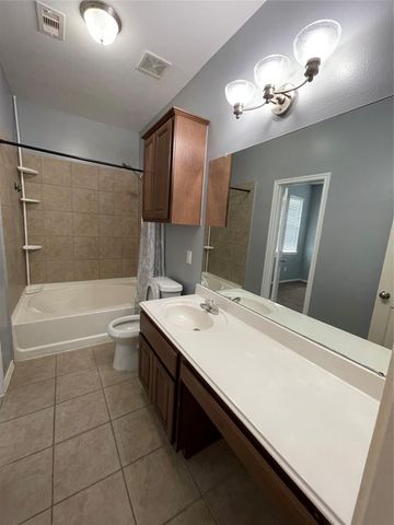 2117 Kemah Village Drive, Kemah, TX 77565