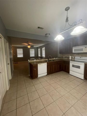 2117 Kemah Village Drive, Kemah, TX 77565