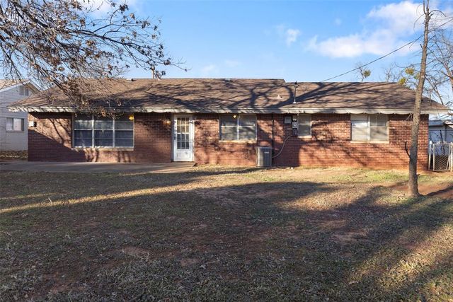 4206 Holiday Place, Oklahoma City, OK 73112