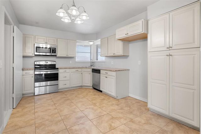 4206 Holiday Place, Oklahoma City, OK 73112