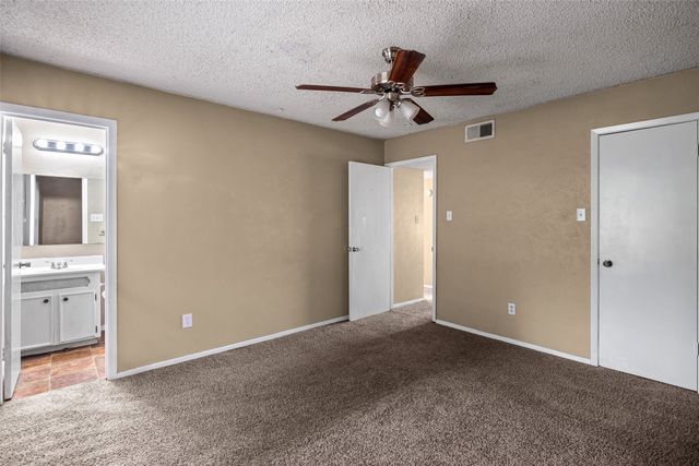 628 Evelyn Lane, Burleson, TX 76028