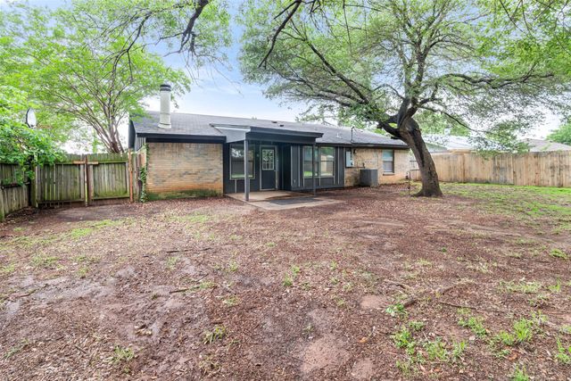 628 Evelyn Lane, Burleson, TX 76028