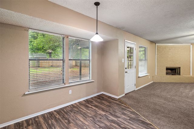 628 Evelyn Lane, Burleson, TX 76028