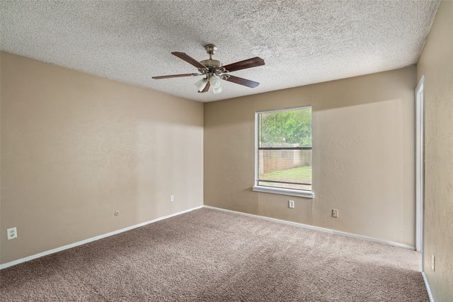 628 Evelyn Lane, Burleson, TX 76028
