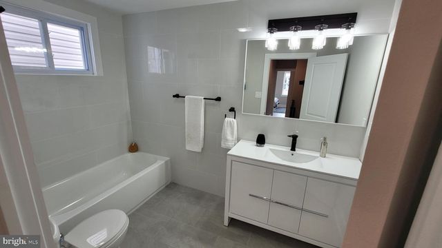 2131 MOUNTAIN ST, Philadelphia, PA 19145