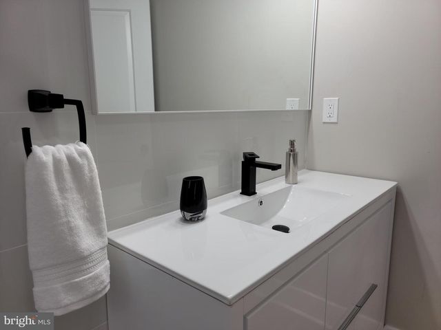 2131 MOUNTAIN ST, Philadelphia, PA 19145