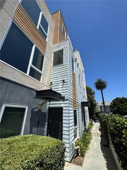 5628 Observation Lane, Los Angeles, CA 90028