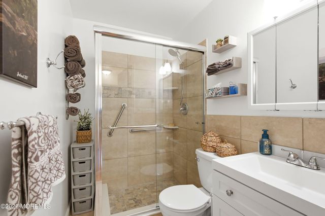 3 C Robin Street, Manchester, NJ 08759