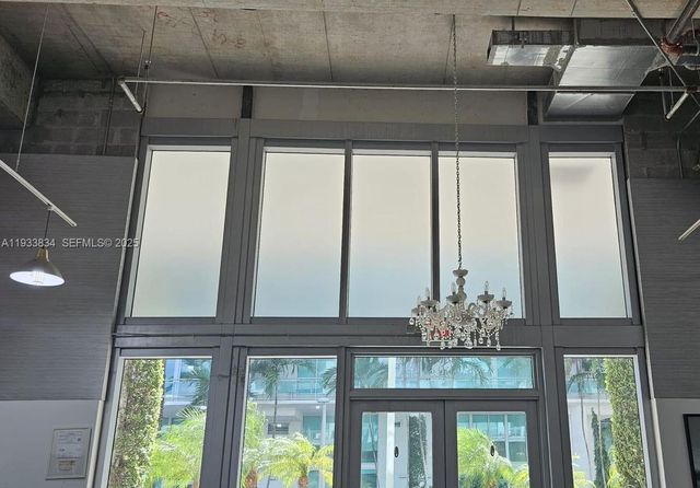 90 SW 3rd St, Miami, FL 33130