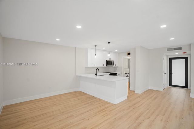 28015 SW 143rd Ct, Homestead, FL 33033