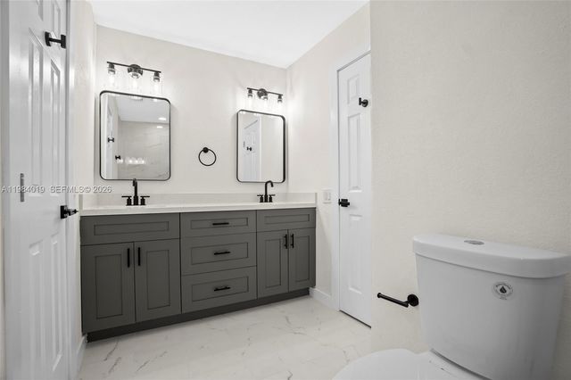 28015 SW 143rd Ct, Homestead, FL 33033